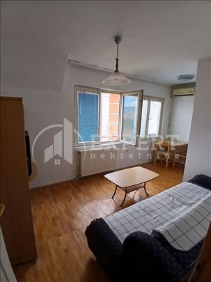 Izdaje se jedniposoban u centru, 32m2