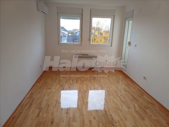 Izdajem stan na Altini