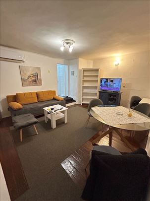 Izdavanje, Molerova 45m2 2.0