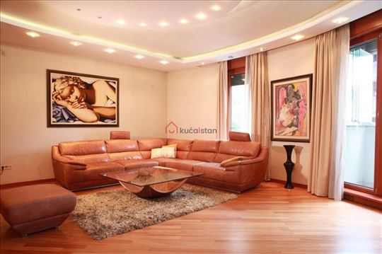 Lux. Spacious 4br. Modern & Prime Location. Parkin