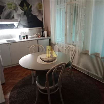 Na prodaju komforan jednosoban stan – strogi centa