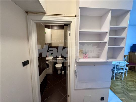 гарсоњера у згради намештена насеље Вељко Влахови