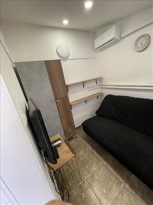 Namešten jednosoban stan ucentru