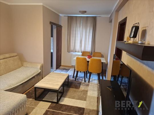 Novi Sad, Cara Dušana, Stan, 3, 62,00m2