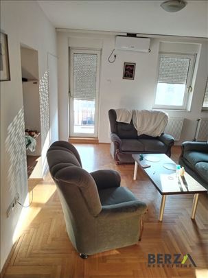 Novi Sad, Cara Dušana, Stan, 4, 95,00m2