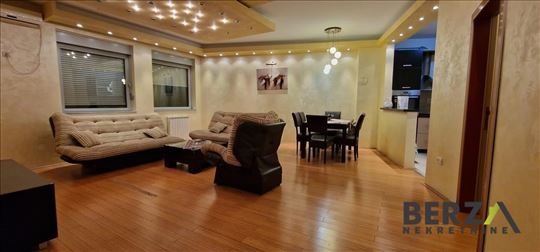 Novi Sad, Centar, Stan, 4, 99,00m2