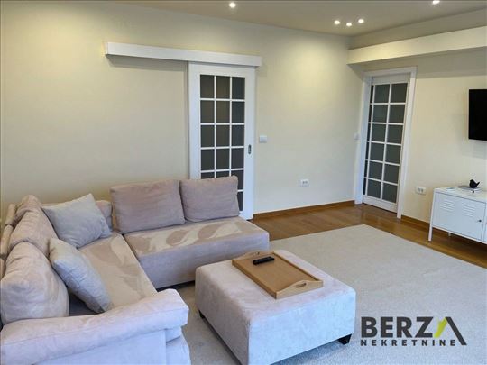 Novi Sad, Kej, Stan, 3, 78,00m2