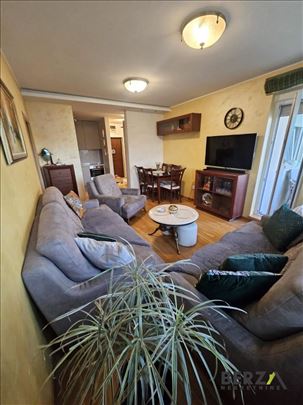 Novi Sad, Rotkvarija, Stan, 4, 72,00m2