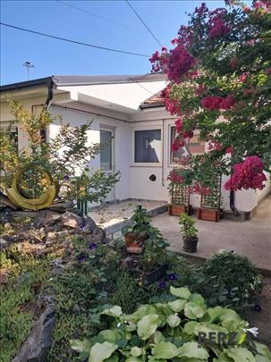 Petrovaradin, Kuća, 3, 80,00m2