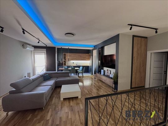 Petrovaradin, Stan, 4, 106,00m2