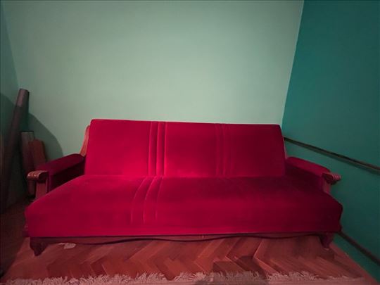 Poklanjamo dva troseda na razvlačenje