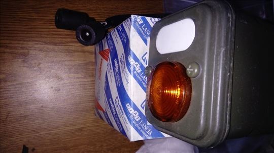 prednji migavac za kampanjolu AR55