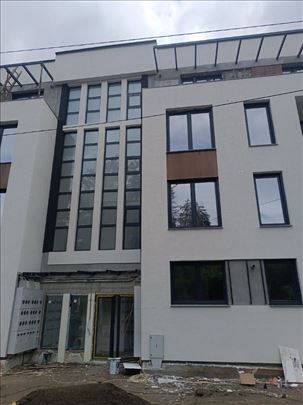 Prelep stan- useljiv za mesec dana