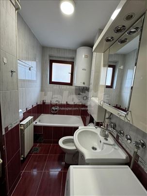 Sredjen 2,5 stan od 60 m2 , Medaković II