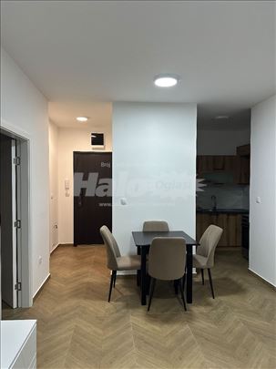 Stan na prodaju Inđija