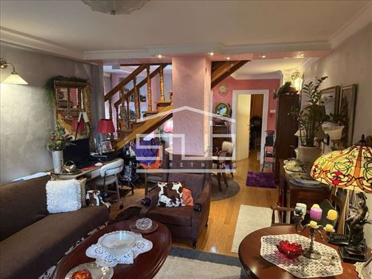 Uknjižen 4.0 stan na Banovom brdu, prodaja! ID#145