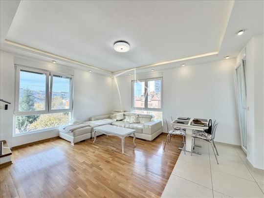 Duplex sa dva parking mesta ID#13019