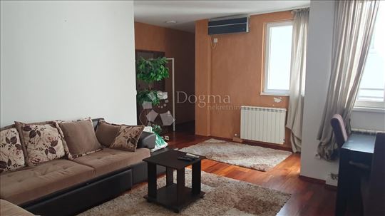 Gundulićev venac, 47 m2, namešten stan