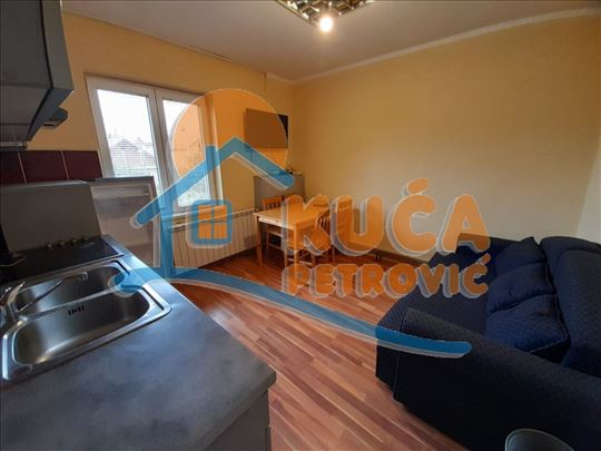 Izdaje se stan u kući u Donjoj Vrežini, preko puta