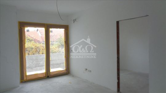 Jednoiposoban stan u izgradnji sa parking mestom u