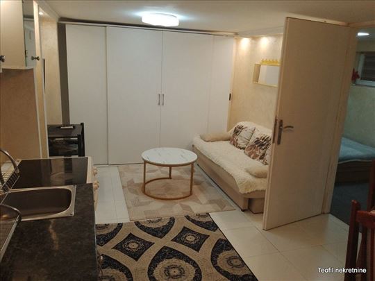 Medaković II 40 namešten, 