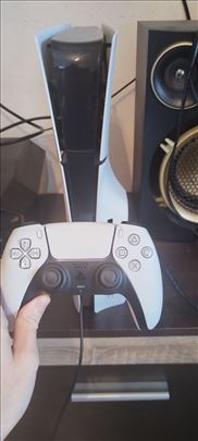 PlayStation 5 / PS5 + Ps Plus delux 6 meseci