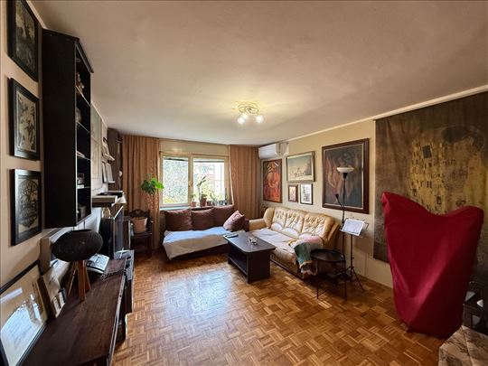 Izuzetno komforan stan na prodaju, Denkova bašta