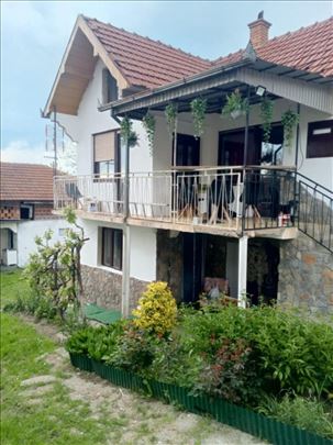 Prodaje se kuca u Stalacu