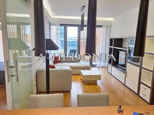 West 65, izdavanje, nov, 2.0, namešten, garaža