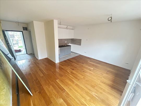 Beograd, Mali mokri lug, Rade Kondića,sa parkingom