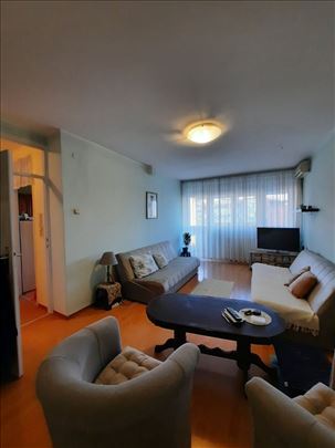 Blok 45,J.Gagarina,1.0/1.5,47m2,lođa,10/11,useljiv