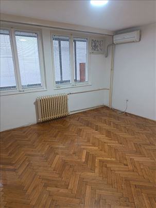 Centar, Kraljice Marije, 50m2, 800 evra