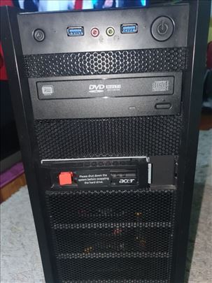 Desktop Amd eight core 8350 8gb DDR3 Ati R7 250