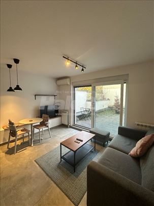 Garsonjera 30m2 u novogradnji - velika terasa