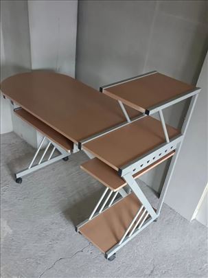 Kancelarijski/Kompjuterski radni sto 