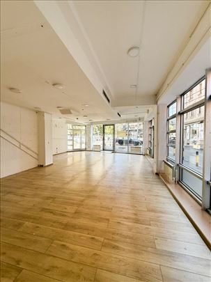 Lokal 130 m², dva nivoa, tri ulaza – Vračar