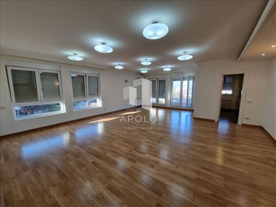 Luksuzan četvorosoban prostor | 157 m² | Garaža x2