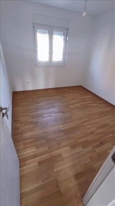 Nov stan u Kaluđerici od 52m2 + parking