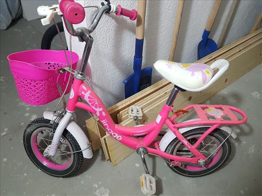 Prodajem deciji bicikl.