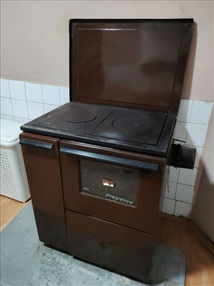 Šporet na drva sa odeljkom za drva