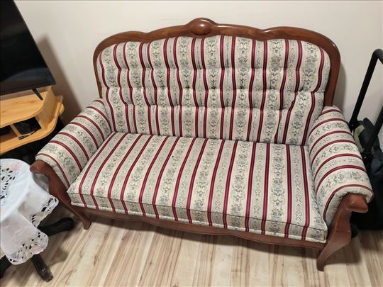 Stilki dvosed i fotelje Jelena Vrbas