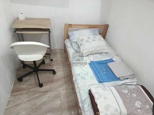 Top prilika-renovirana garsonjera,Vukov Spomenik I