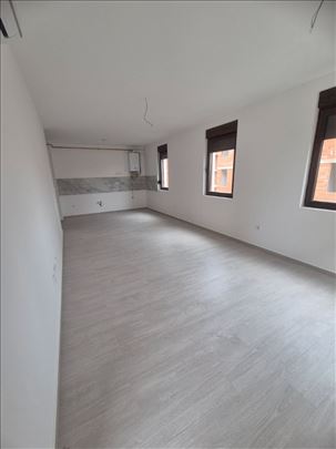 Trosoban 79m2, Orlovićeva