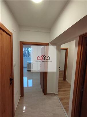 Trosoban Stan 53m2 Kompletno Renoviran