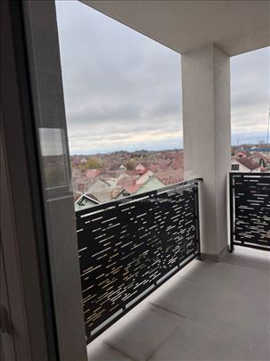 Trosoban stan u Novoj Pazovi 