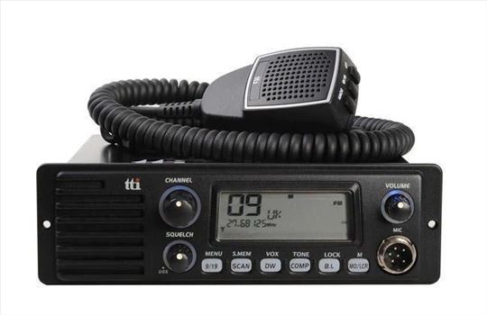 TTI TCB-1100 višekanalni 12 V AM/FM CB radio DK