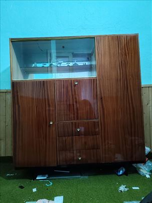 Vitrina Retro građanski stil