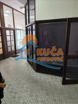 Izdaje se odličan lokal u Leskovcu u centru, 16m2