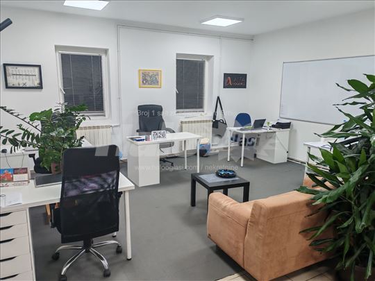 Izdajemo deo našeg kancelarijskog prostora