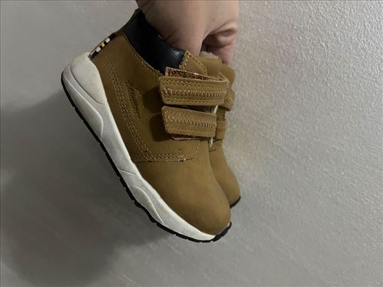 Nove cipele za decake